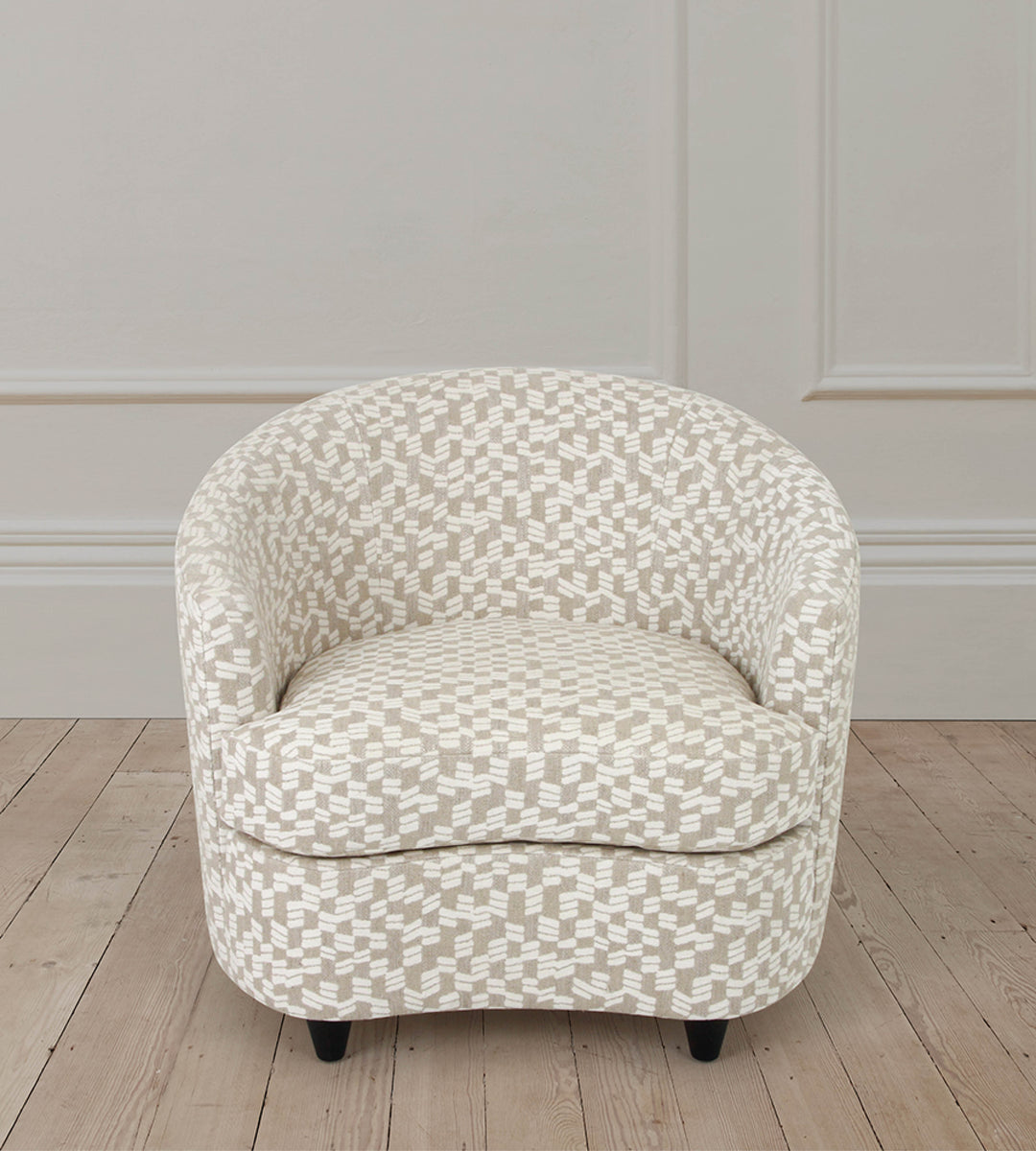 Hugo Chair in Tomas Clay