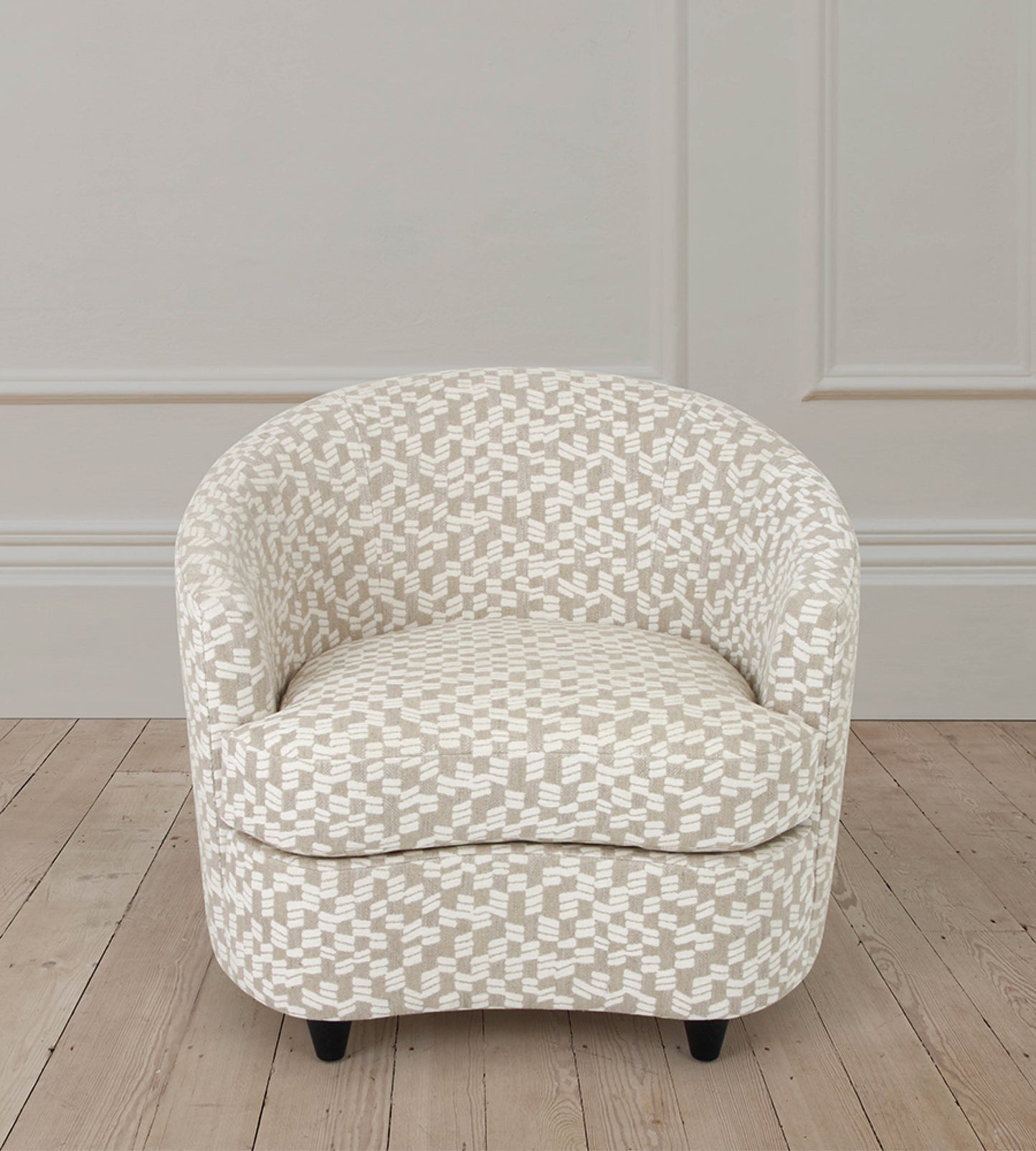 Hugo Chair in Tomas Clay