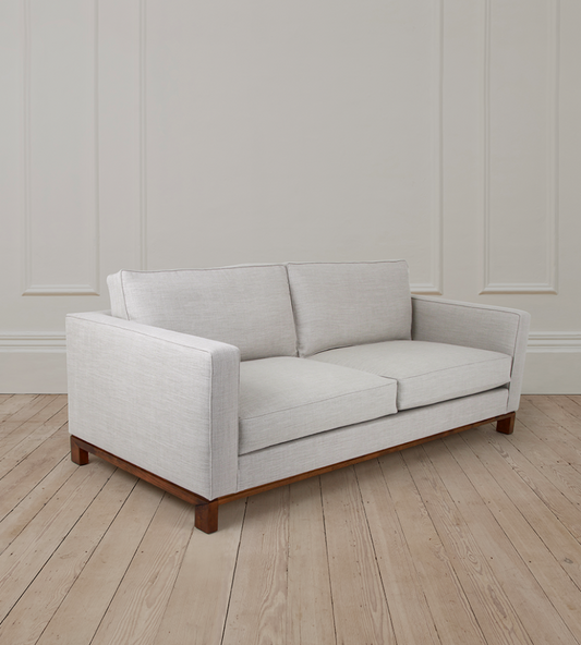 2.5 Seat Eaton Sofa in Flynn
