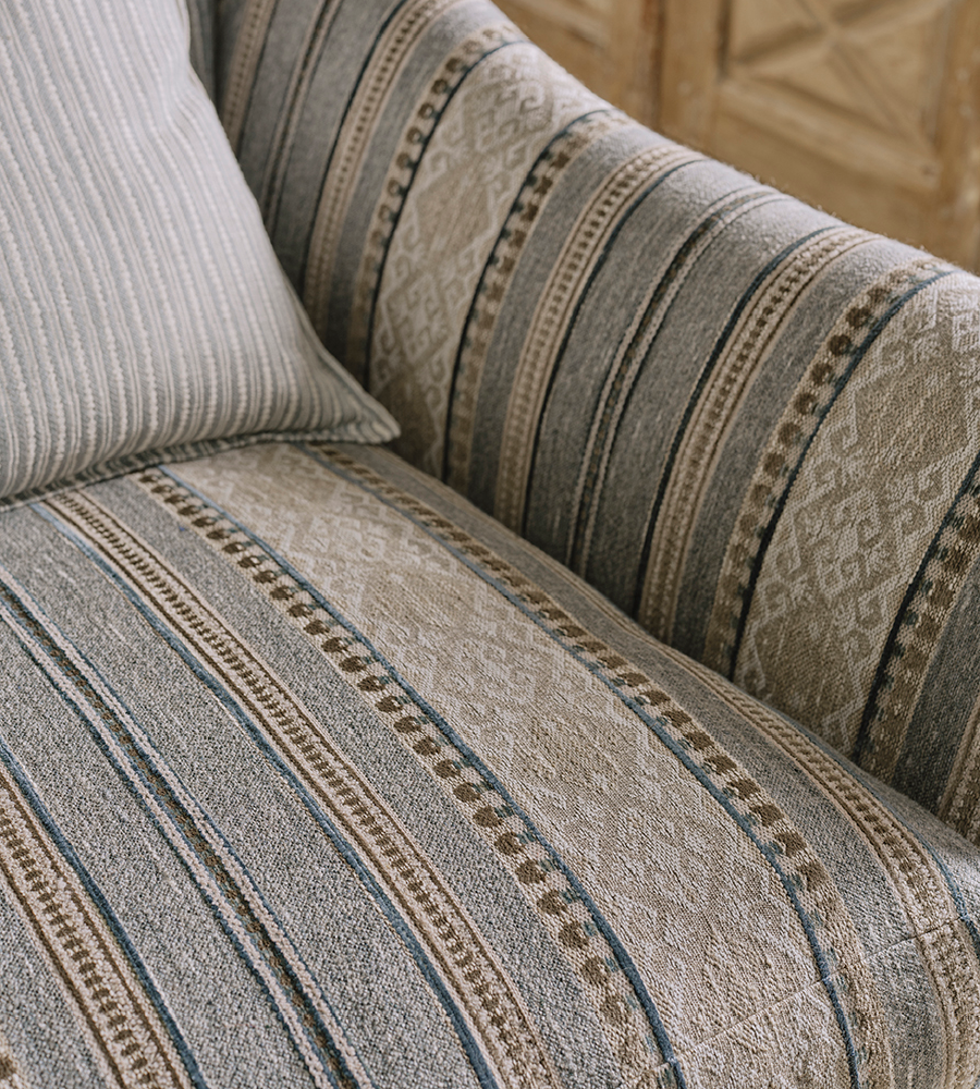 Fairfax Sofa in Sylvestra