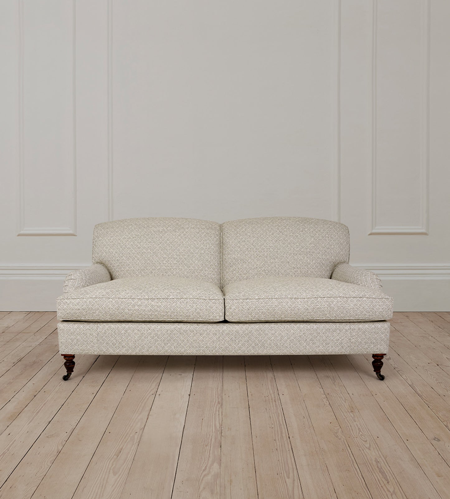 2.5 Seater Stratford Sofa in Clancey Beige